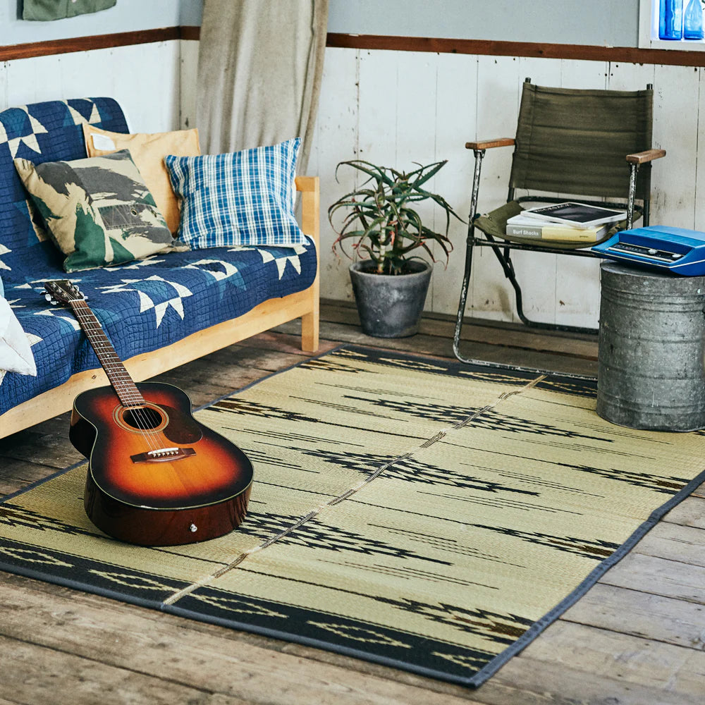 BASSHU IGUSA WOVEN RUG - NATURAL x GRAY