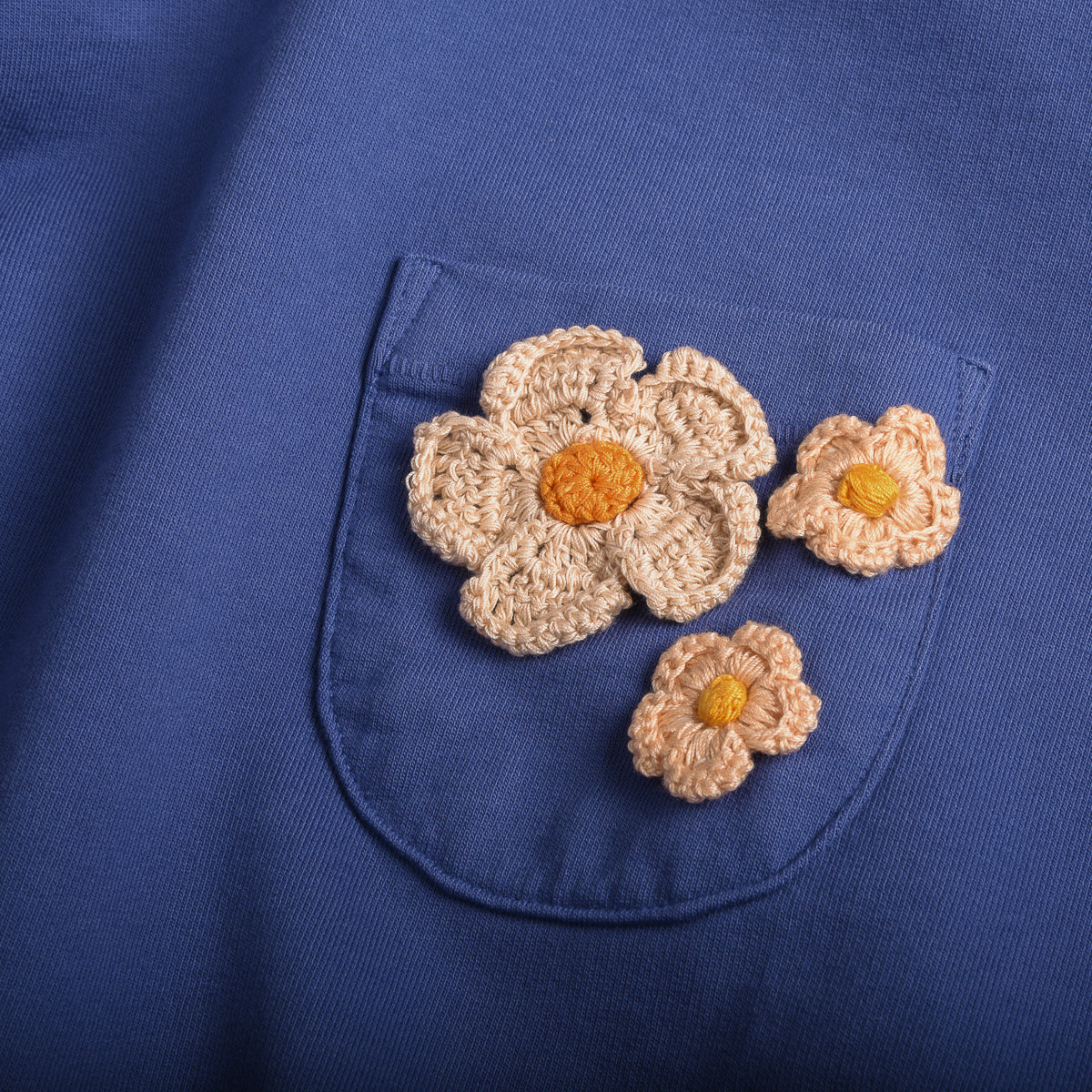 MONITALY CROCHET FLOWER TEE - NAVY