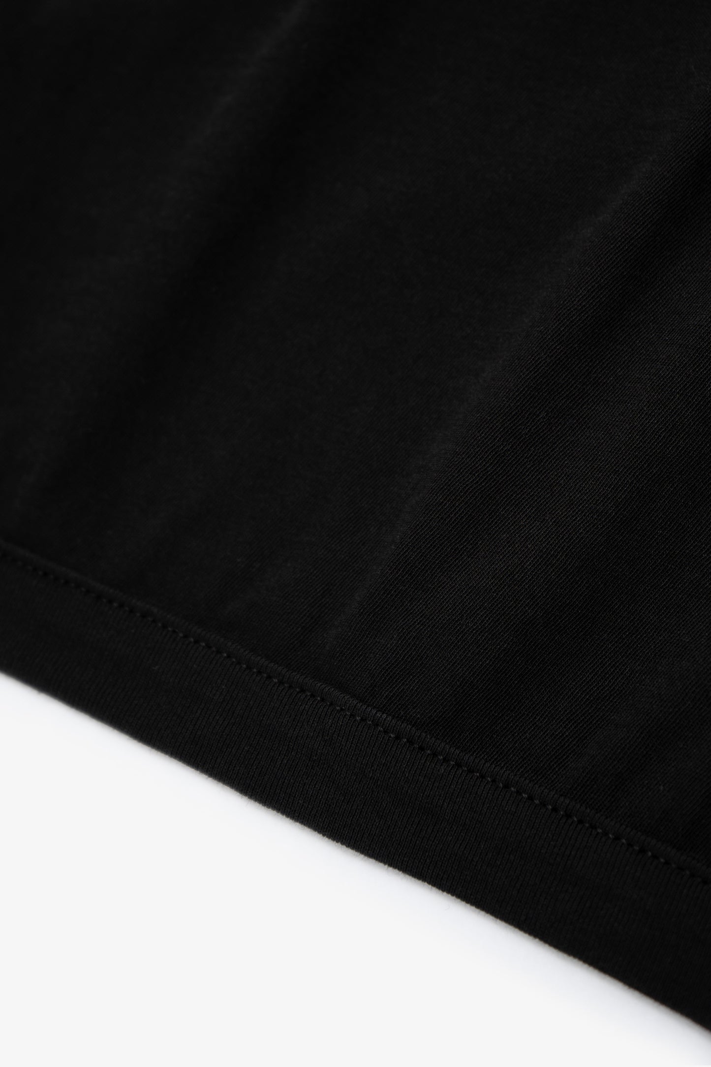 LADY WHITE CO. SLEEVELESS TEE - BLACK