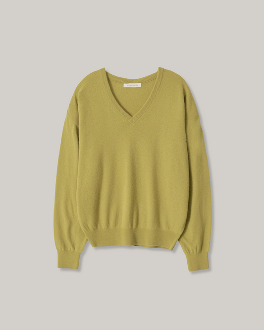 NOTHING WRITTEN PUNO V-NECK PULLOVER - OLIVE