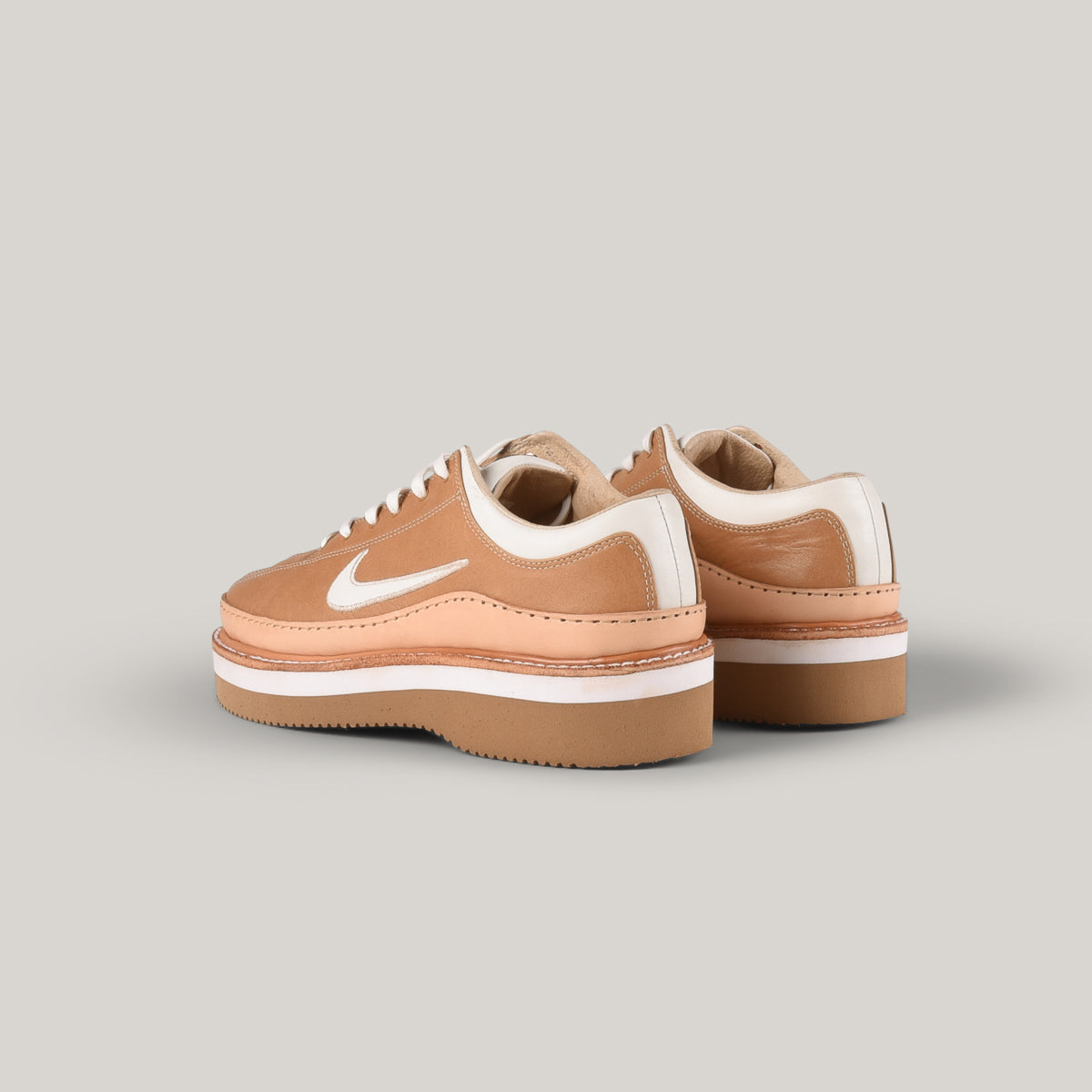 reCONSTRUCTED by SAMUEL FALZONE - NIKE GOLF SP-3 - CAMEL/ WHITE