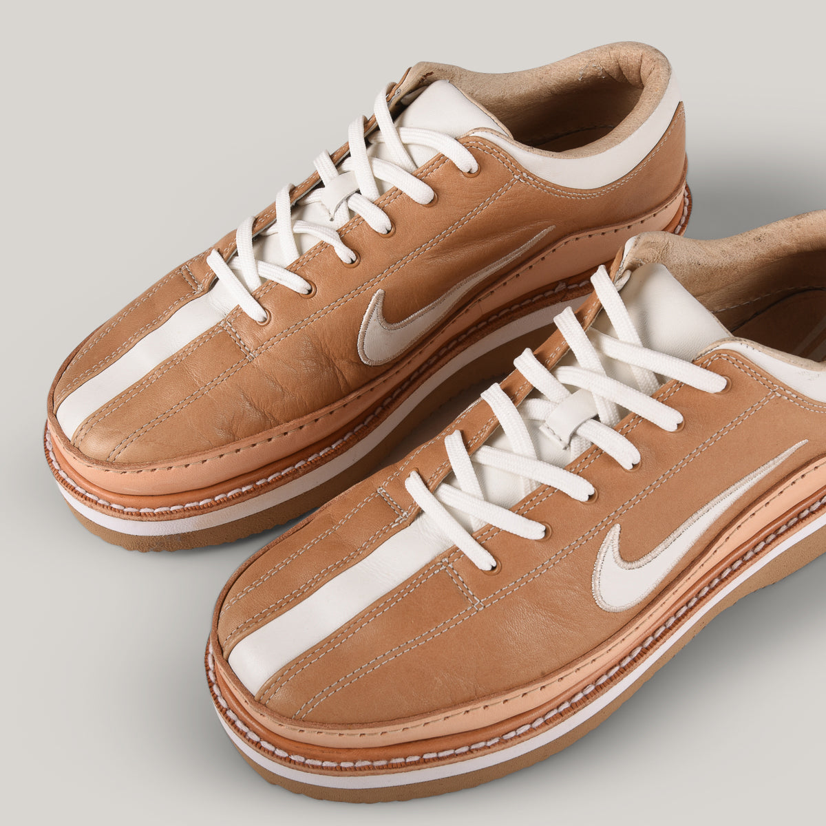 reCONSTRUCTED by SAMUEL FALZONE - NIKE GOLF SP-3 - CAMEL/ WHITE