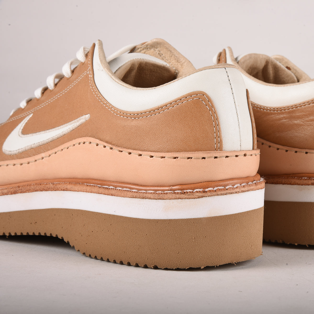 reCONSTRUCTED by SAMUEL FALZONE - NIKE GOLF SP-3 - CAMEL/ WHITE