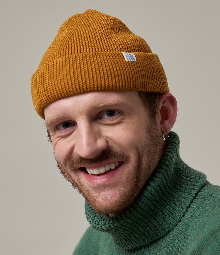 MERZ B. SCHWANEN WATCH CAP - HONEY