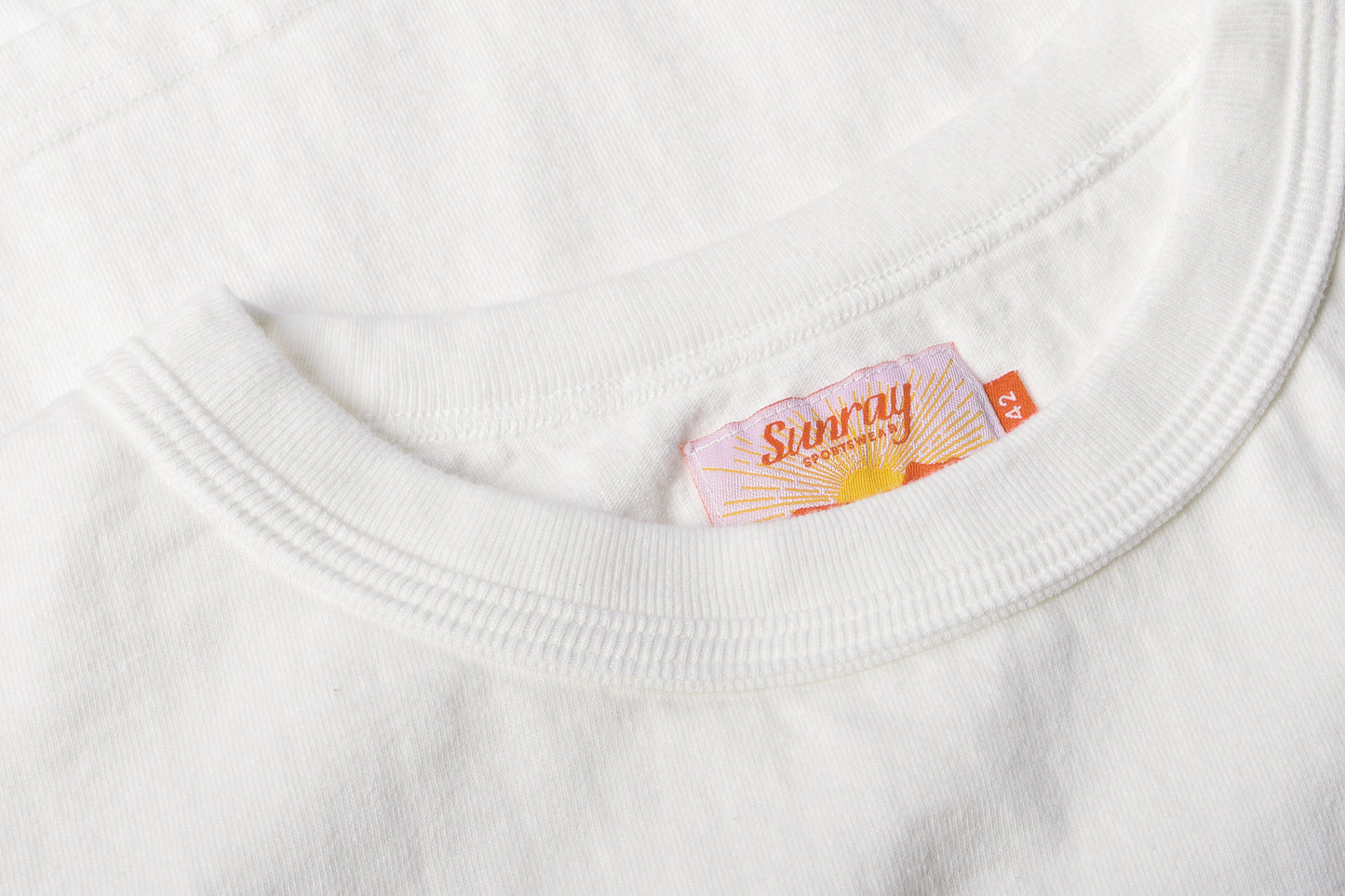 SUNRAY SPORTSWEAR MAKAHA SS T-SHIRT - OFF WHITE