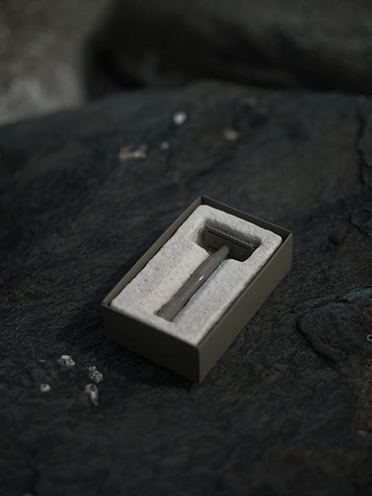 WELL KEPT SAFETY RAZOR - KELP