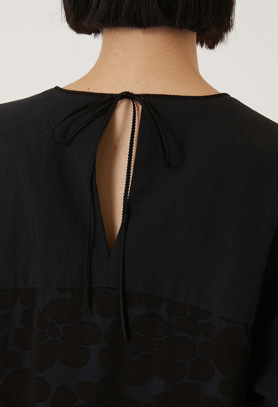 BLUE BLUE JAPAN OPENWORK PATTERN PULLOVER DRESS - BLACK