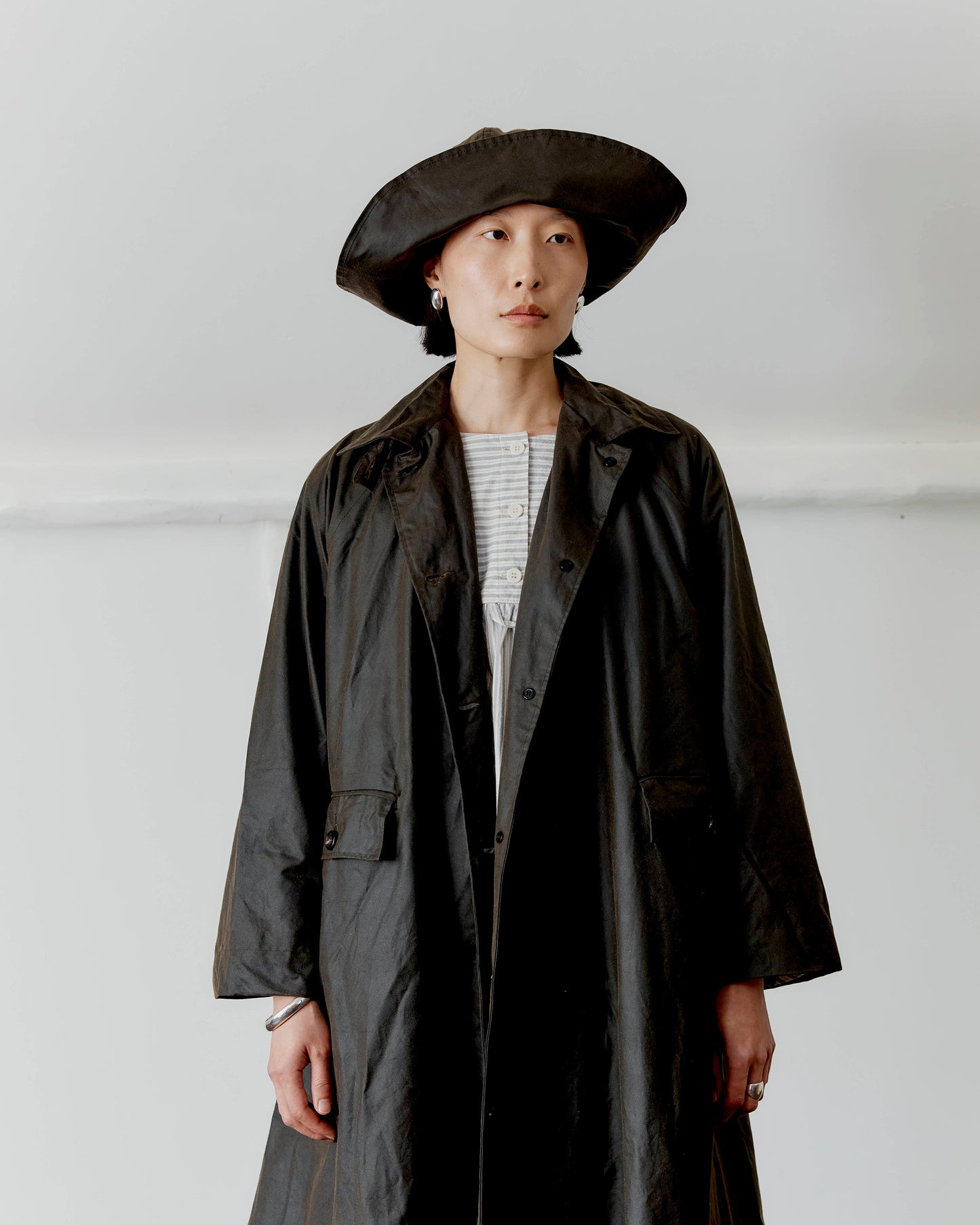 CAWLEY BRITISH OILSKIN SUN HAT WITH LEATHER BELT - OLIVE