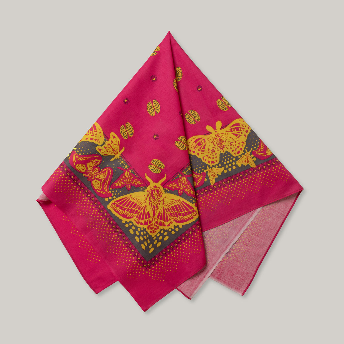 ONE EAR BRAND "NIGHTTHINGS" - ROSY MAPLE (MOTH)