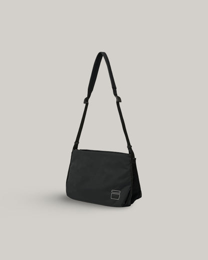 BLANKOF BELLOWS BAG 15 - (M) - BLACK