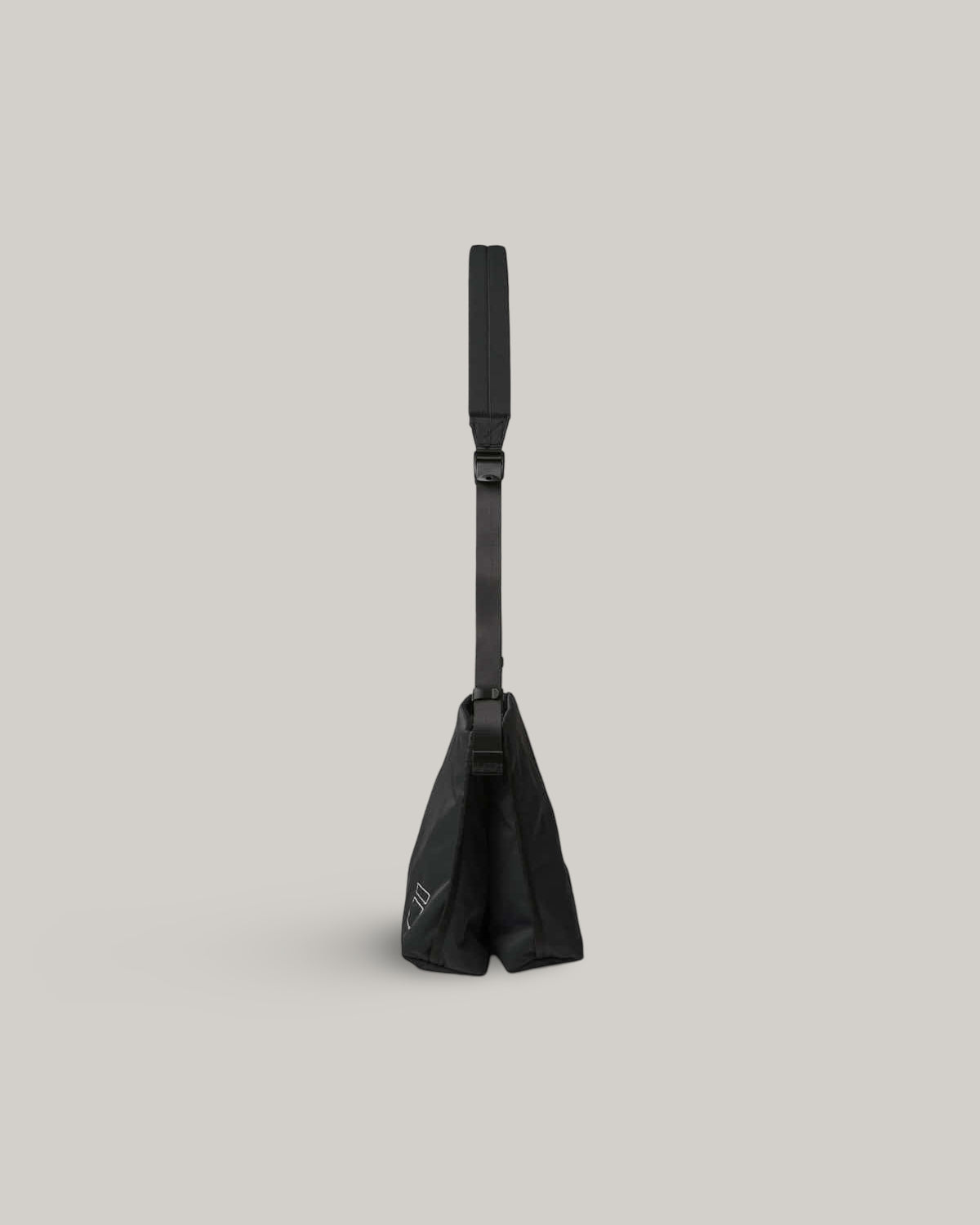 BLANKOF BELLOWS BAG 15 - (M) - BLACK