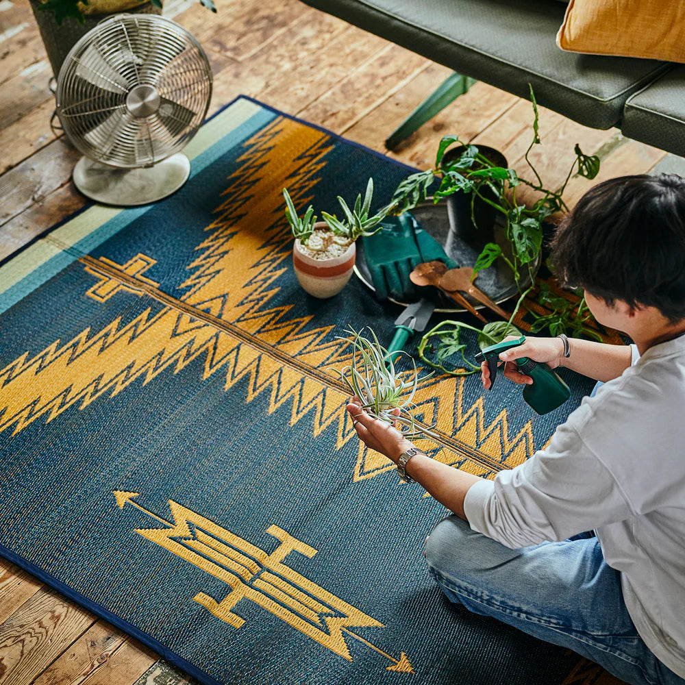 BASSHU IGUSA WOVEN RUG -  NAVY BLUE