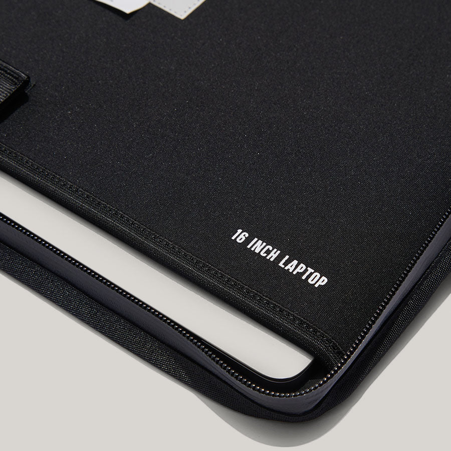 BLANKOF MACBOOK CASE 16 - BLACK