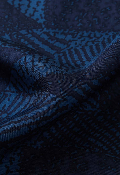 BLUE BLUE JAPAN WIND FLOW PATTERN SILK BANADANA - DARK NAVY