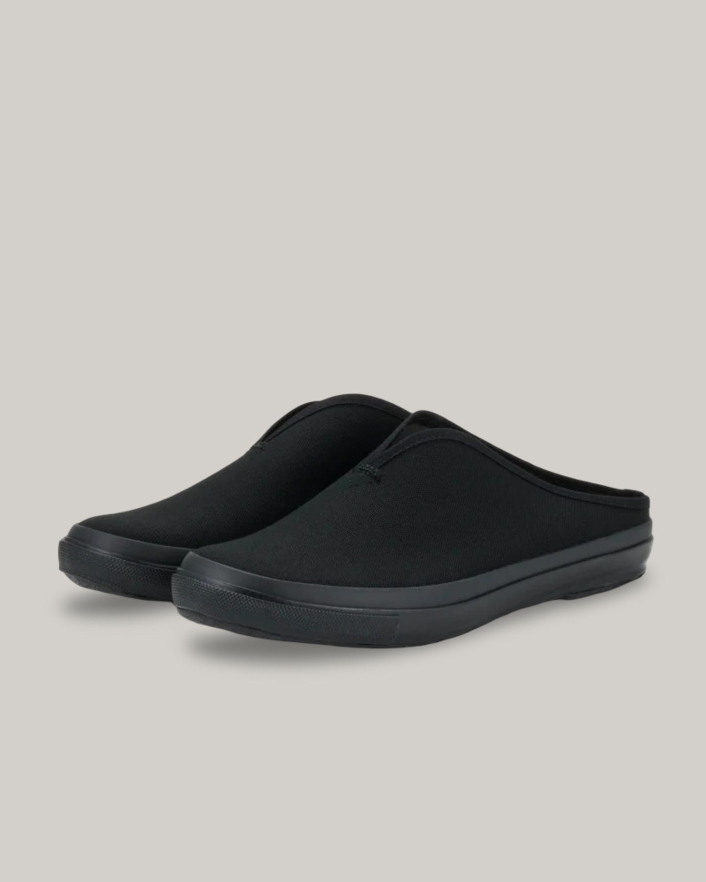SLIT MULE - BLACK MONO