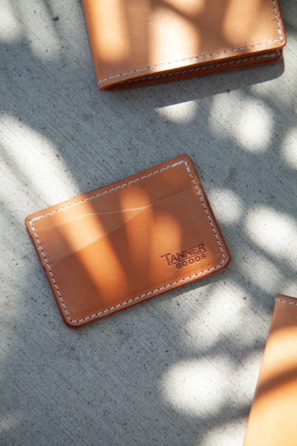 TANNER GOODS JOURNEYMAN WALLET - COGNAC