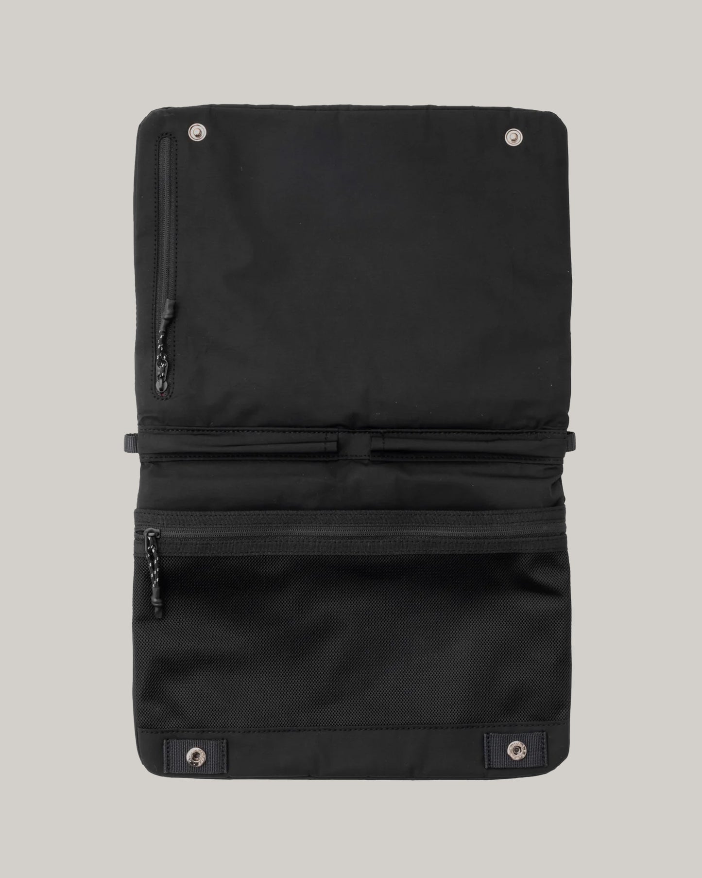 TOPOLOGIE FLAT SACOCHE MEDIUM BLACK TECH SATEEN