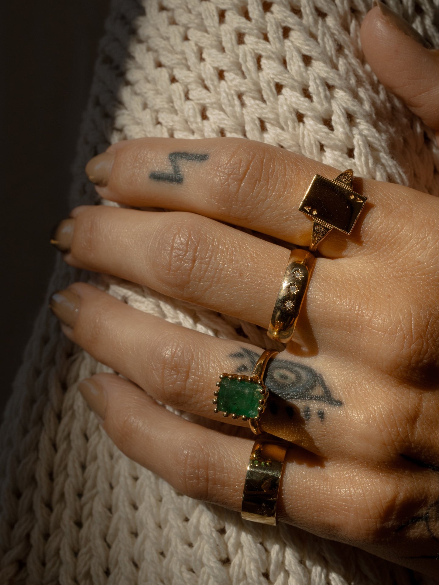 MEREWIF RAMONA GOLD RING  -  RAW EMERALD