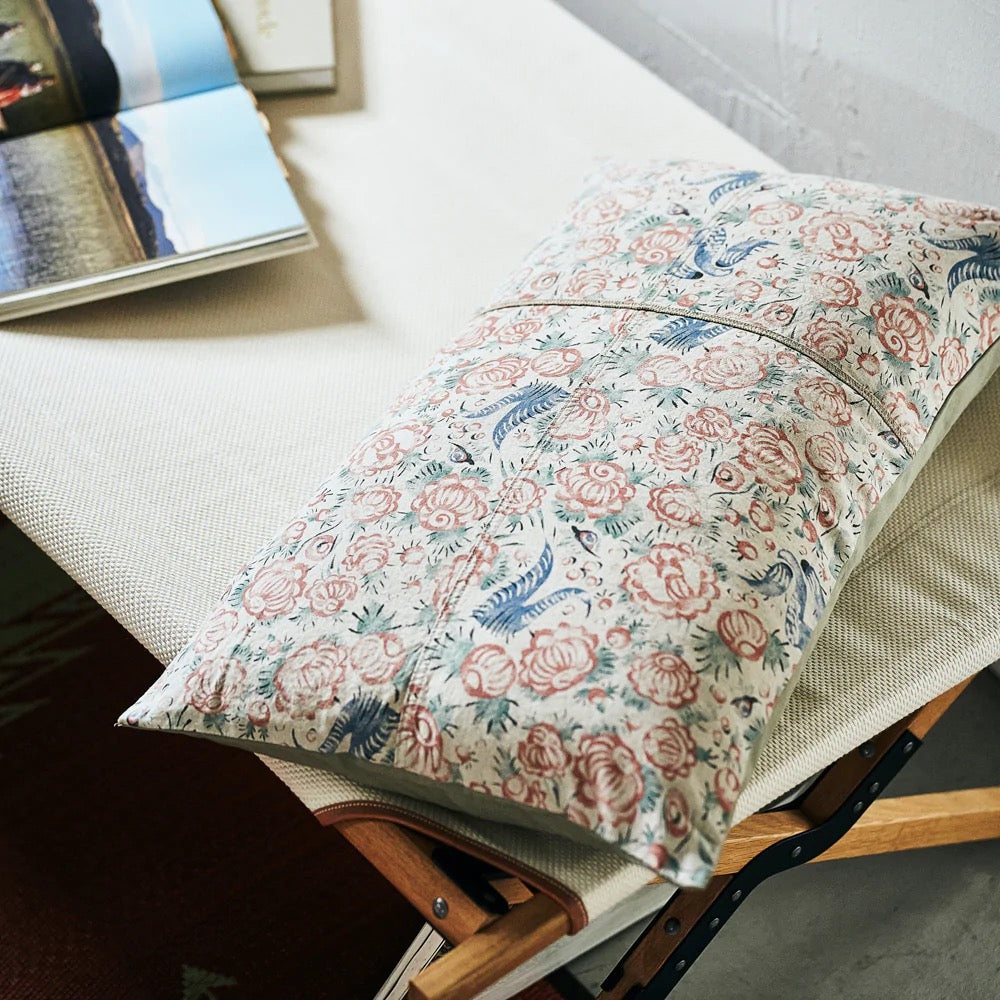 BASSHU LONG FEATHER CUSHION - FLORAL